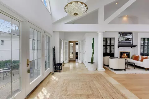 Entry Way - 180 Westview Rd, Winnetka, IL 60093 photo 1 of 1