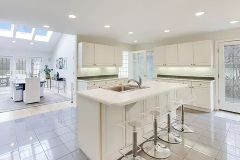 Kitchen - 180 Westview Rd, Winnetka, IL 60093 photo 1 of 3
