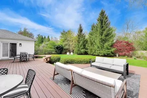 Exterior - 180 Westview Rd, Winnetka, IL 60093 photo 3 of 9