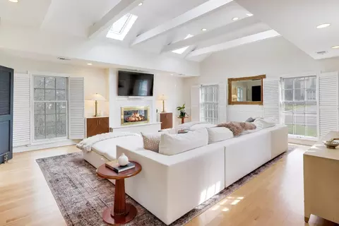 Living - 180 Westview Rd, Winnetka, IL 60093 photo 5 of 6