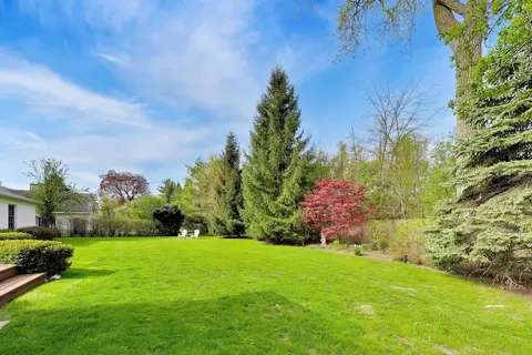Exterior - 180 Westview Rd, Winnetka, IL 60093 photo 9 of 9
