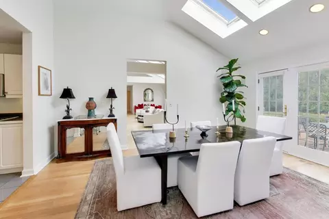 Dining - 180 Westview Rd, Winnetka, IL 60093 photo 3 of 3