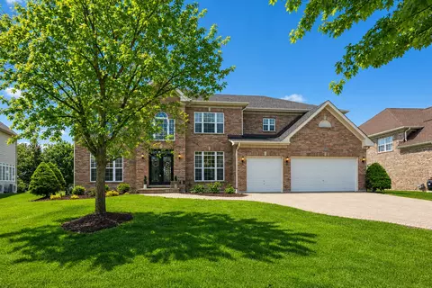 5423 Swan Cir, Hoffman Estates, IL 60192