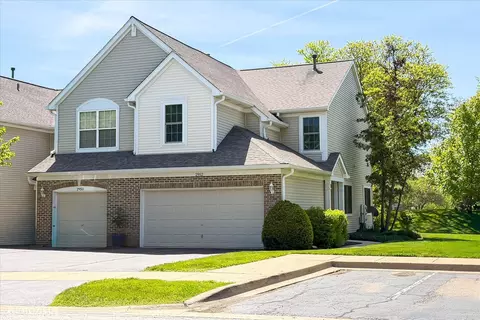 2952 Waters Edge Cir #2952, Aurora, IL 60504