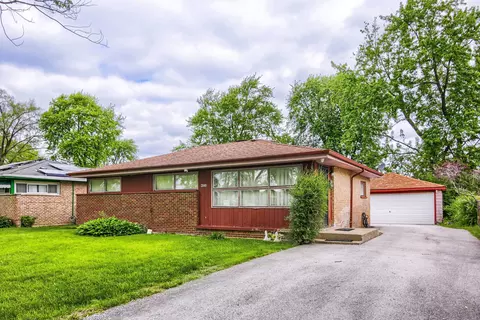 2840 Stafford Dr, Markham, IL 60428
