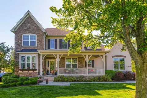 23625 N Sanctuary Club Dr, Kildeer, IL 60047