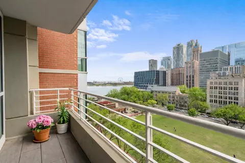 Exterior - 250 E Pearson St #1007, Chicago, IL 60611 photo 1 of 2