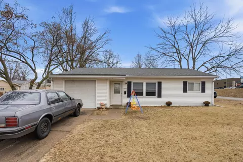 3852 Marquette St, Davenport, IA 52806