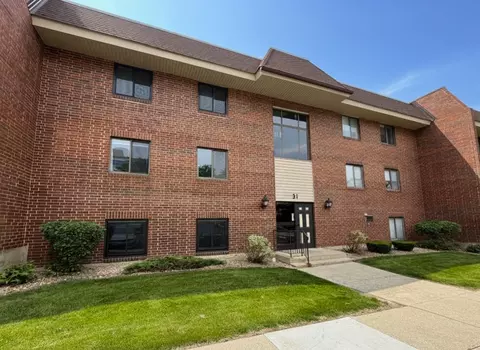 31 E Janata Blvd #1A, Lombard, IL 60148