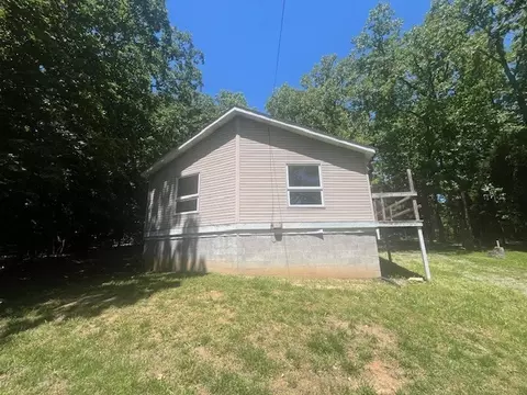 35 Sandy Pt, Goreville, IL 62939
