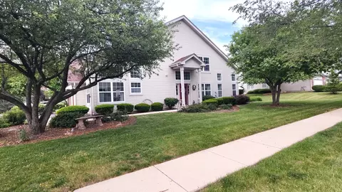 3150 Saint Michel Ln, Saint Charles, IL 60175
