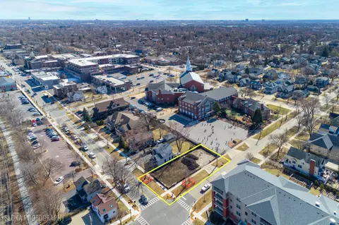451 Duane St, Glen Ellyn, IL 60137