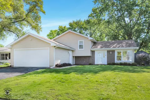 193 Grant Dr, Bolingbrook, IL 60440