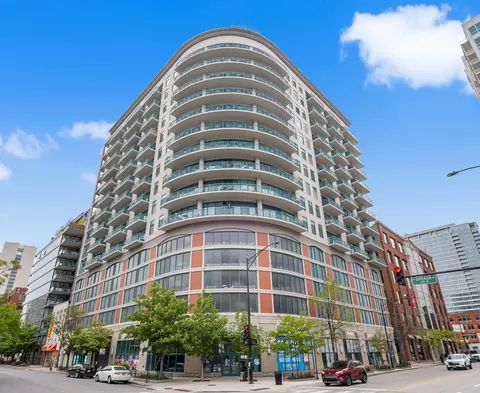 340 W Superior St #1401, Chicago, IL 60654