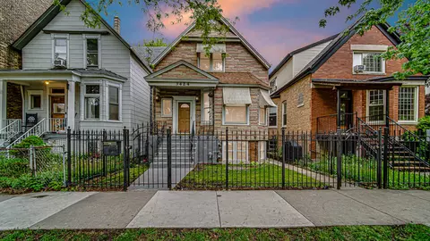 3424 W Parker Ave, Chicago, IL 60647