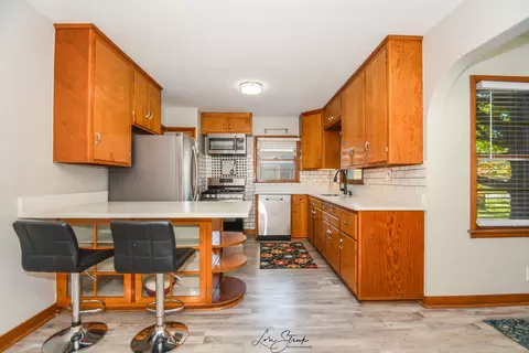 Kitchen - 655 S Wall St, Kankakee, IL 60901 photo 2 of 3