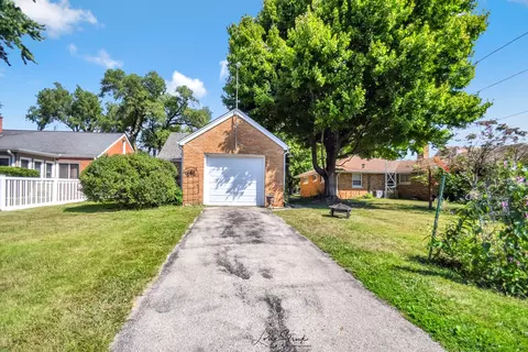 Exterior - 655 S Wall St, Kankakee, IL 60901 photo 5 of 5
