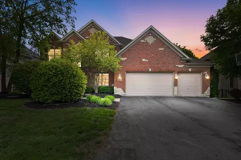 5815 Rosinweed Ln, Naperville, IL 60564
