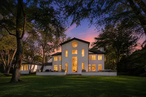 790 W Deerpath Rd, Lake Forest, IL 60045