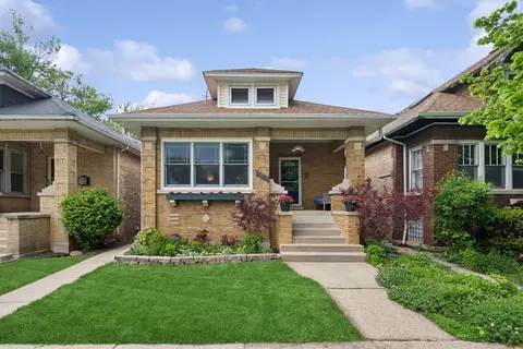 5004 N Tripp Ave, Chicago, IL 60630