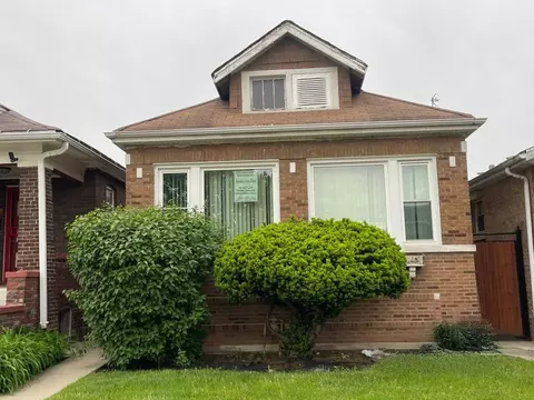 8618 S Loomis Blvd, Chicago, IL 60620