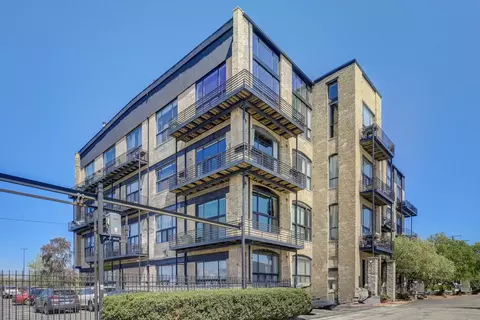 2614 N Clybourn Ave #301, Chicago, IL 60614