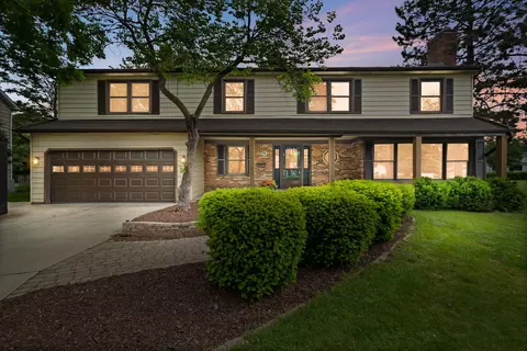 648 62nd Ct, Downers Grove, IL 60516