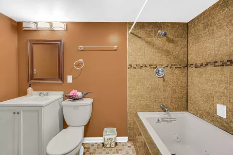 Bath - 1604 Dobson St, Evanston, IL 60202 photo 2 of 2