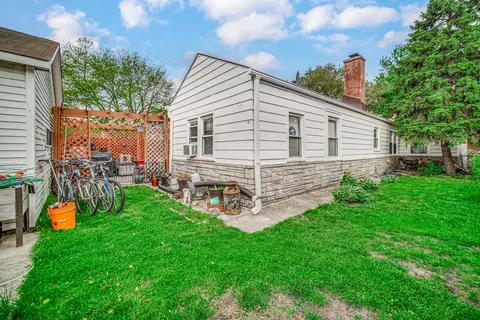 Exterior - 1604 Dobson St, Evanston, IL 60202 photo 4 of 6