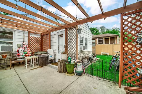 Exterior - 1604 Dobson St, Evanston, IL 60202 photo 3 of 6