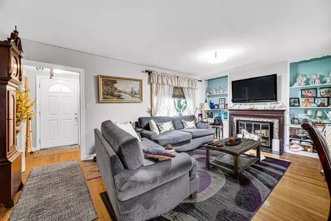 Living - 1604 Dobson St, Evanston, IL 60202 photo 1 of 2