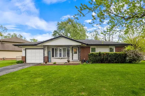 948 Carswell Ct, Elk Grove Village, IL 60007
