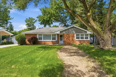 1186 Highland Rd, Mundelein, IL 60060