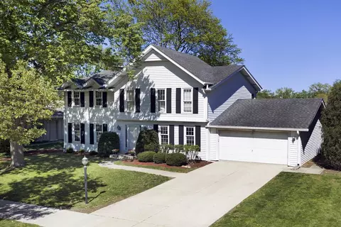 363 Anjou Dr, Northbrook, IL 60062