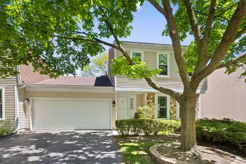 879 Burgess Cir, Buffalo Grove, IL 60089