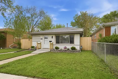 13947 S Saginaw Ave, Burnham, IL 60633