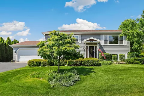 799 Amanda Rd, New Lenox, IL 60451