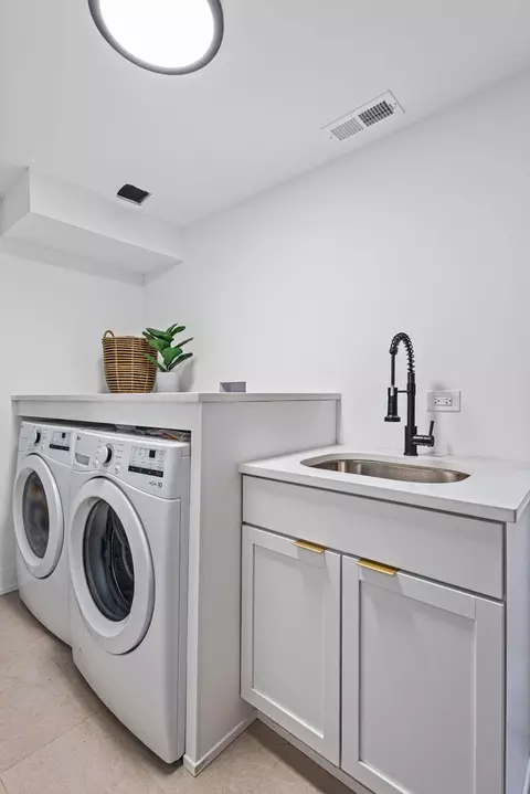 Other - 433 E 46th Pl, Chicago, IL 60653 photo 6 of 6