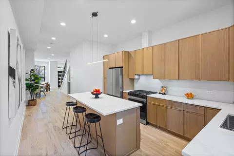 Kitchen - 433 E 46th Pl, Chicago, IL 60653 photo 2 of 2