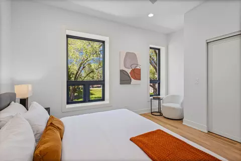 Bedroom - 433 E 46th Pl, Chicago, IL 60653 photo 3 of 5