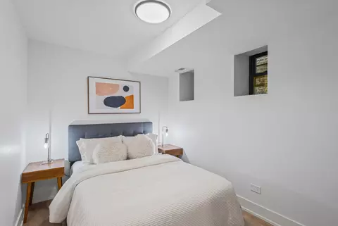 Bedroom - 433 E 46th Pl, Chicago, IL 60653 photo 5 of 5