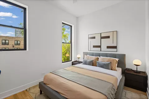 Bedroom - 433 E 46th Pl, Chicago, IL 60653 photo 4 of 5