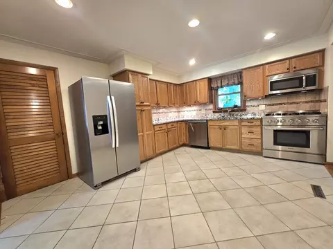 Kitchen - 330 W Second South St, Chebanse, IL 60922 photo 1 of 4