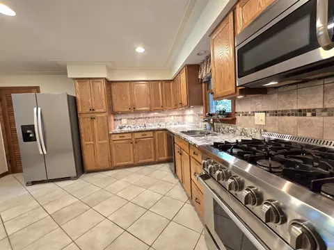 Kitchen - 330 W Second South St, Chebanse, IL 60922 photo 4 of 4