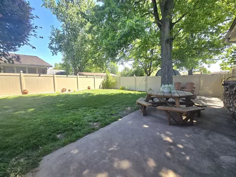 Exterior - 330 W Second South St, Chebanse, IL 60922 photo 7 of 13