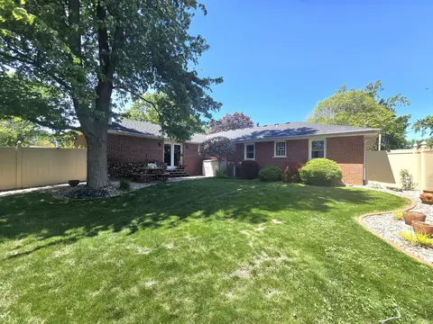 Exterior - 330 W Second South St, Chebanse, IL 60922 photo 6 of 13