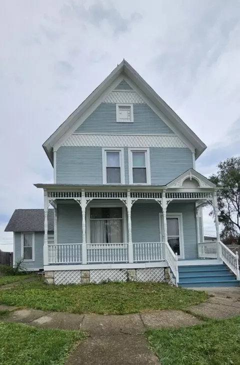 536 Woodward St, Beecher, IL 60401