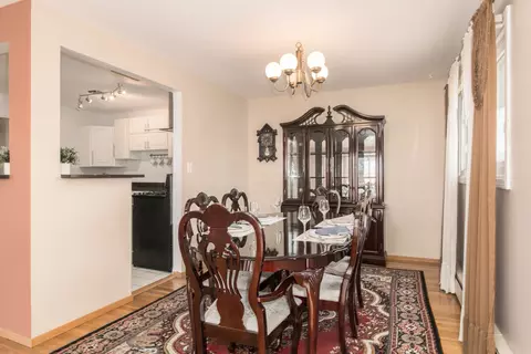 Dining - 9500 Dee Rd #202B, Des Plaines, IL 60016 photo 2 of 2