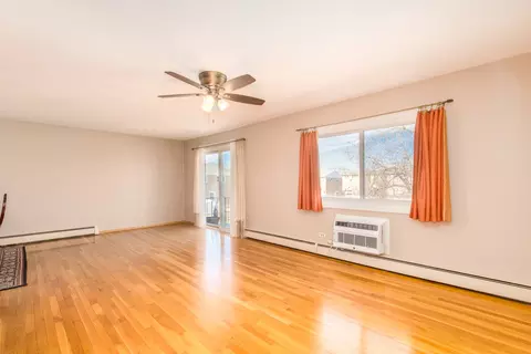 Living - 9500 Dee Rd #202B, Des Plaines, IL 60016 photo 4 of 4