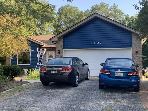 2027 Walnut Ave, Hanover Park, IL 60133